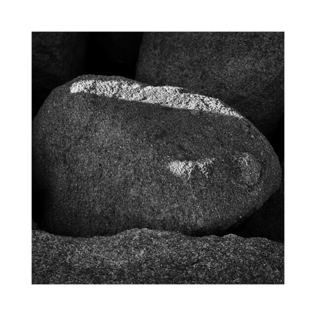 Ar mor
.
.
.
.
.
#art #photography #photo #artphoto #artphotography #abstract #minimalism #streetphotography #iphoneography #iphone16pro #iphone #quimper #somewheremagazine #gominimalmag #gominimalmagazine #nowness @somewheremagazine @gominimalmagazine @nowness #fouesnant @letelegramme @cote.quimper @ouestfrancequimper @ouestfrance @ouestfrance.bretagne