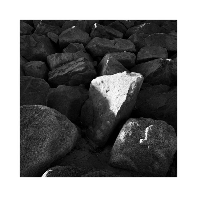 Ar mor
.
.
.
.
.
#art #photography #photo #artphoto #artphotography #abstract #minimalism #streetphotography #iphoneography #iphone16pro #iphone #quimper #somewheremagazine #gominimalmag #gominimalmagazine #nowness @somewheremagazine @gominimalmagazine @nowness @letelegramme @cote.quimper @ouestfrance @ouestfrance.bretagne @ouestfrancequimper